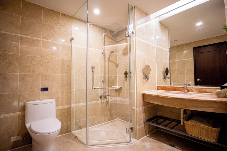 Bathroom 3, Formosa Garden Hotel, Tainan