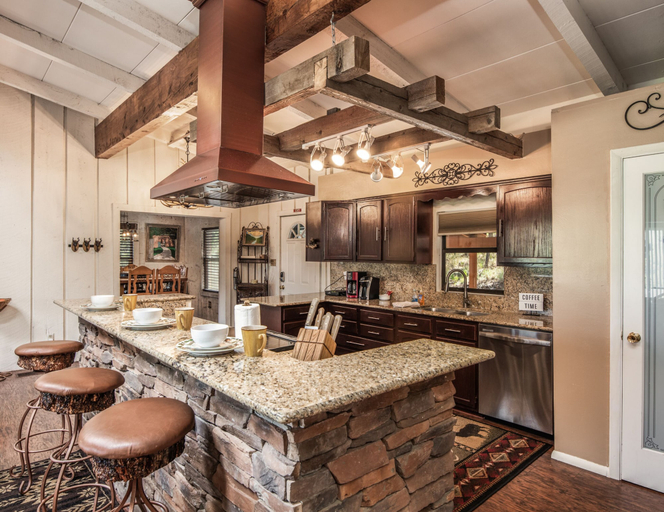 Food & Drinks, Casa Devine View by Ruidoso Vacation Rentals, Lincoln