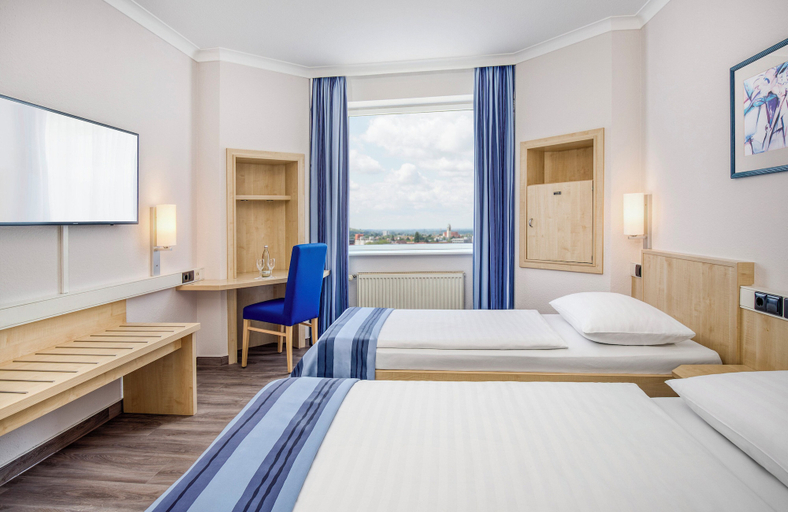 Bedroom 3, Hotel Freiburg City Center by Leonardo Hotels, Freiburg im Breisgau