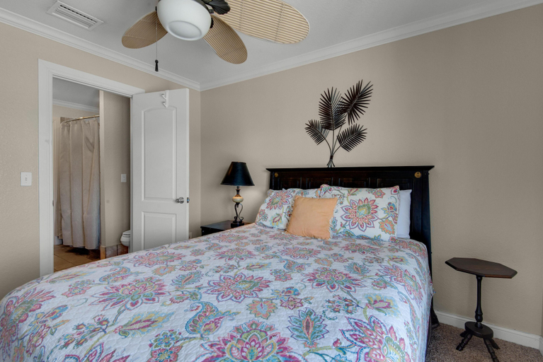 Bedroom 2, Klaus House 3, Bay