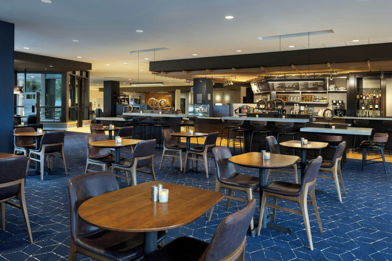 Food & Drinks 5, Courtyard by Marriott Redwood City, San Mateo