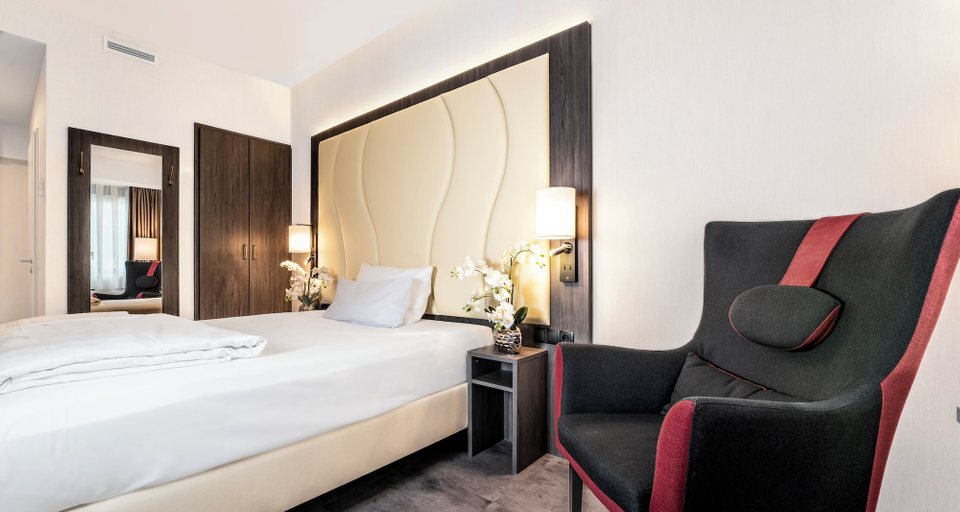 Bedroom 3, PLAZA INN Mannheim, Mannheim