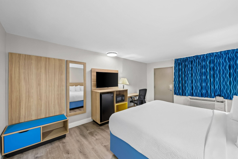 Bedroom 3, Days Inn by Wyndham Chesapeake, Chesapeake