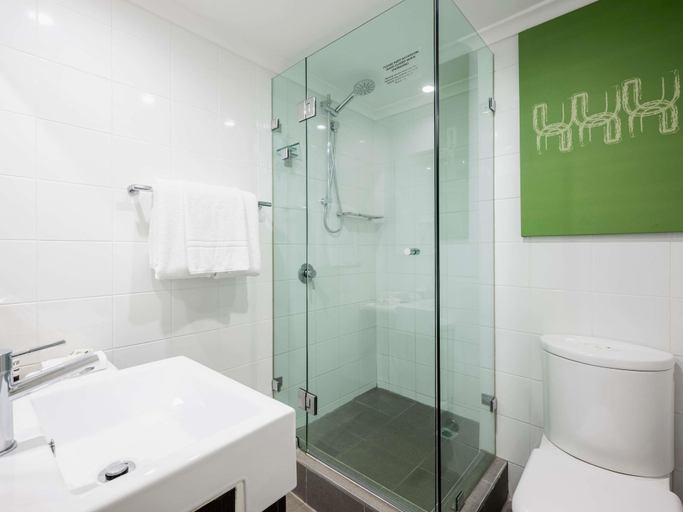 Bathroom 5, Mercure Sydney St Leonards, Sydney