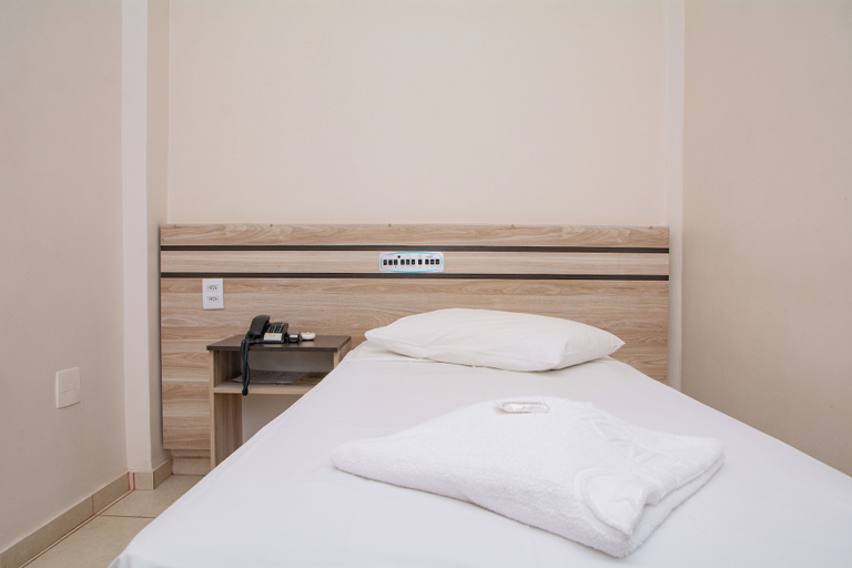 Bedroom 5, Hotel Mundial, Pirapora
