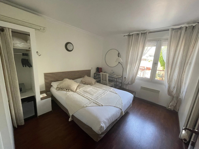 Bedroom 3, Hotel Ulysse Montpellier Centre, Hérault