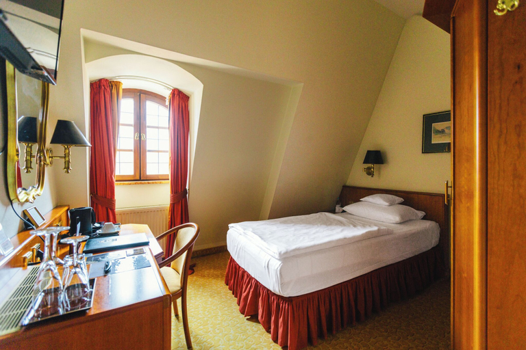 Bedroom 2, Romantik Hotel Bülow Residenz, Dresden
