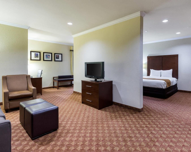 Bedroom 3, Comfort Suites near NASA - Clear Lake, Houston