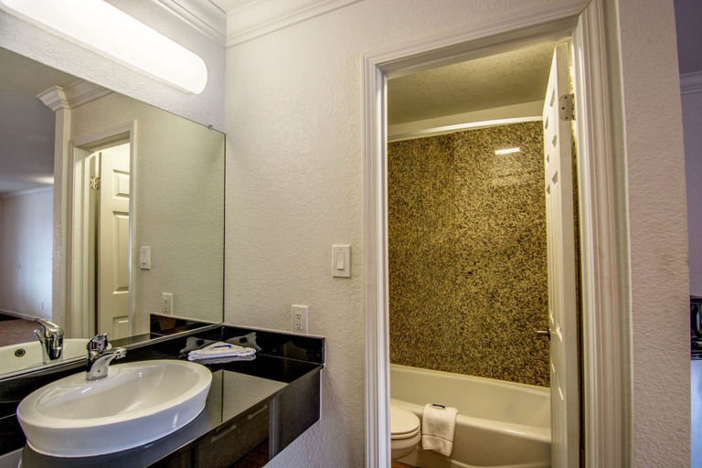Bathroom 4, Motel 6 Manteca, CA, San Joaquin