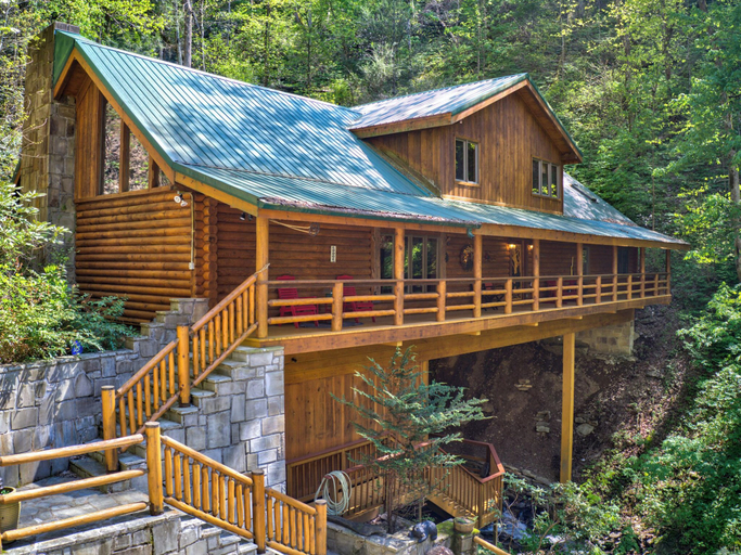 Exterior & Views 2, Black Bear Lodge by Jackson Mountain Rentals, Cocke