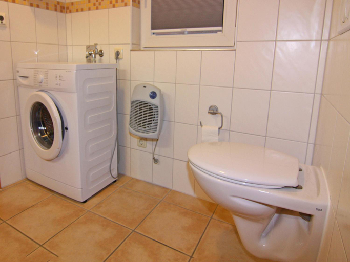 Bathroom 3, Doppelhaushalfte Strandhaus I in Trassenheide, Vorpommern-Greifswald