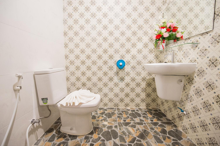 Bathroom 3, Srisiam Resort, Muang Kanchanaburi