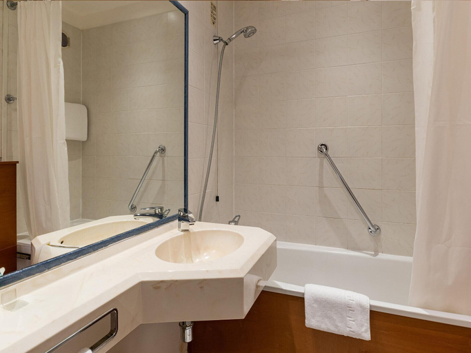 Bathroom 4, B&B Hotel Firenze Pitti Palace al Ponte Vecchio, Florence