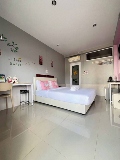 Bedroom 3, Winhouse Hotel, Muang Nan