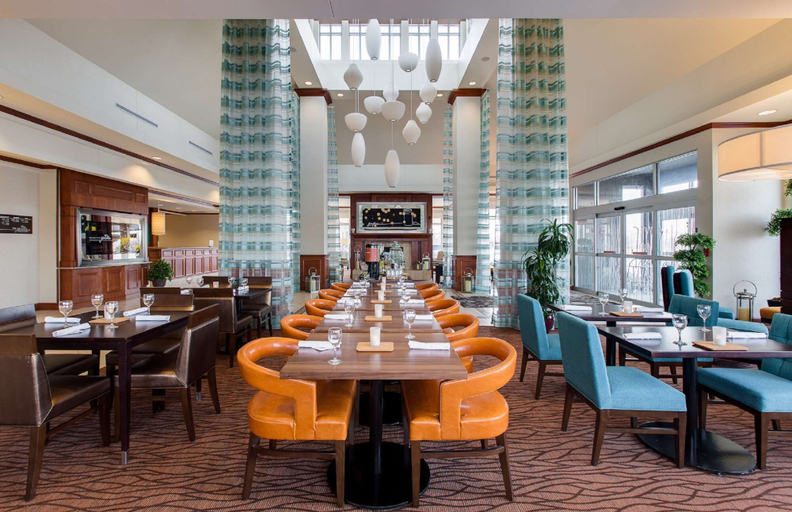 Food & Drinks 5, Hilton Garden Inn Naperville/Warrenville, Dupage