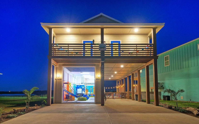 Exterior & Views 2, Pelican's Porch by Avantstay Private Pool, Views, Nueces