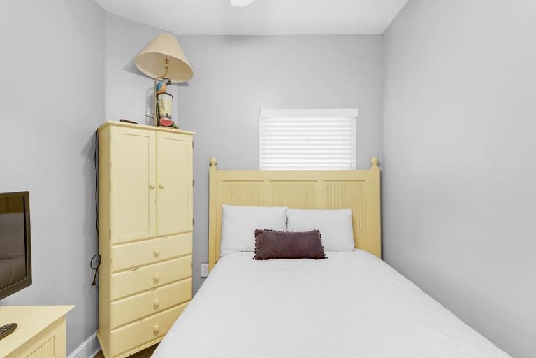 Bedroom 3, Majestic Beach Towers 2-803, Bay