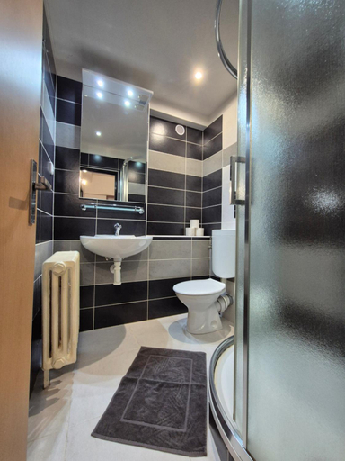 Bathroom 5, Juniorhotel Roxana, Semily