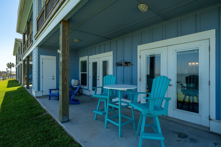 Exterior & Views 2, Bella Costa by Miss Kitty’s, Aransas