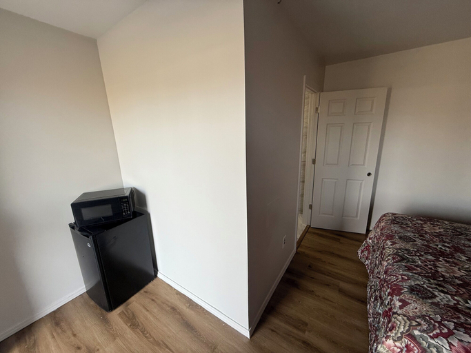Bedroom 2, RIDGEWAY INN, Henry