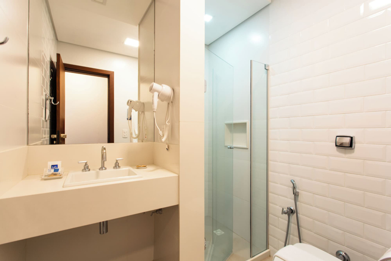 Bathroom 3, Livramento Palace Hotel, Vitória da Conquista