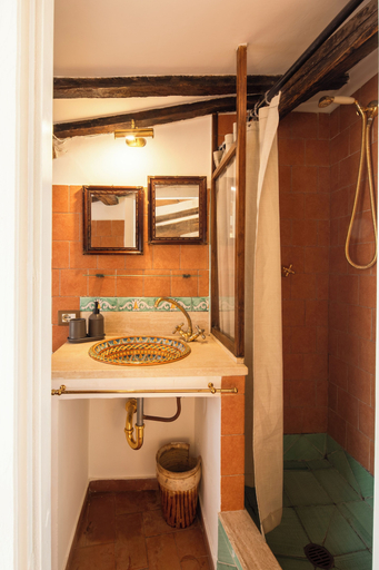 Bathroom 5, Navona Deluxe Terrace, Rome