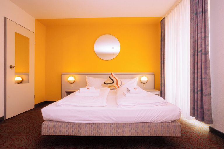 Bedroom 3, Hessenland Hotel by Stay Awesome, Kassel