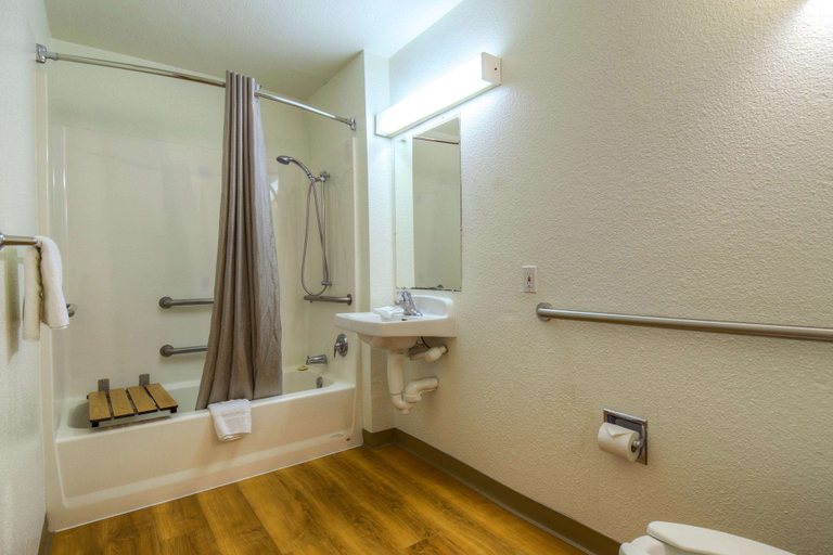 Bathroom 4, Motel 6 Chula Vista, CA - San Diego, San Diego