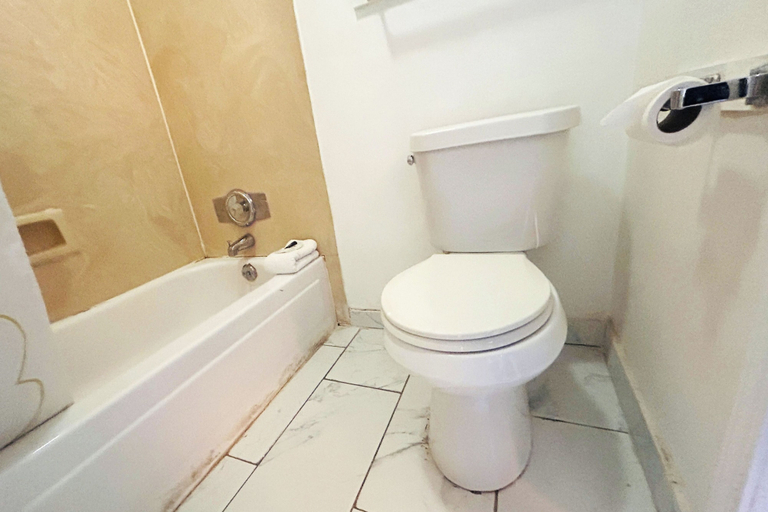 Bathroom 4, Residential Suites Grain Valley by Hotel O I 70, Kansas City
