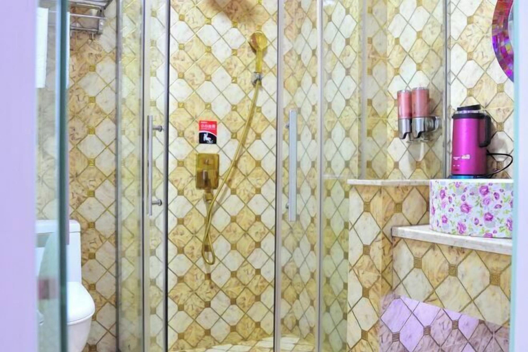 Bathroom 4, Aiqing Apartment Chain Hotel, Jiangmen