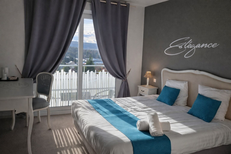 Bedroom 3, Hotel de Charme By Arts & Millésimes, Aube