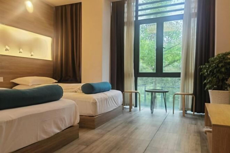 Bedroom, Wuyishan Qianyishanshe Villa, Nanping