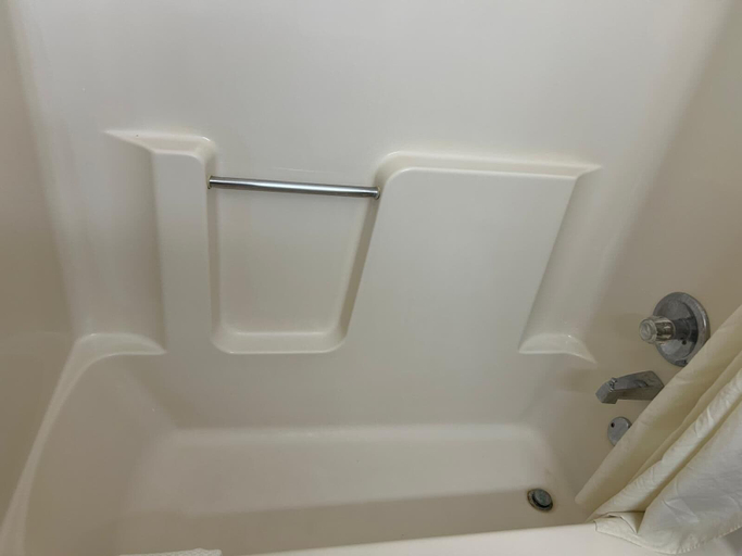 Bathroom 4, Econo Lodge Topeka at Wanamaker, Shawnee