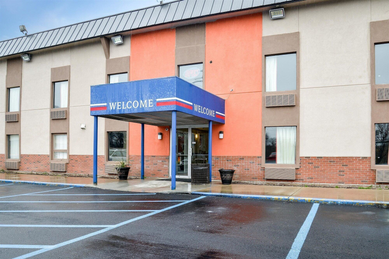 Exterior & Views 2, Motel 6 Toledo, OH, Lucas