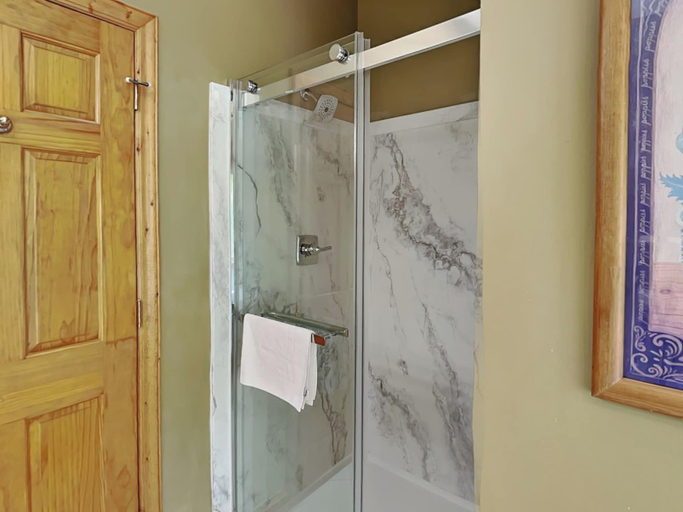 Bathroom 3, Celebration at Deep Creek by Taylor Made Deep Creek, Garrett