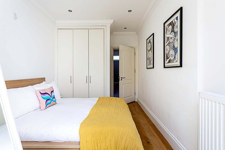 Bedroom 3, Charming One Bedroom Flat in Islington, London
