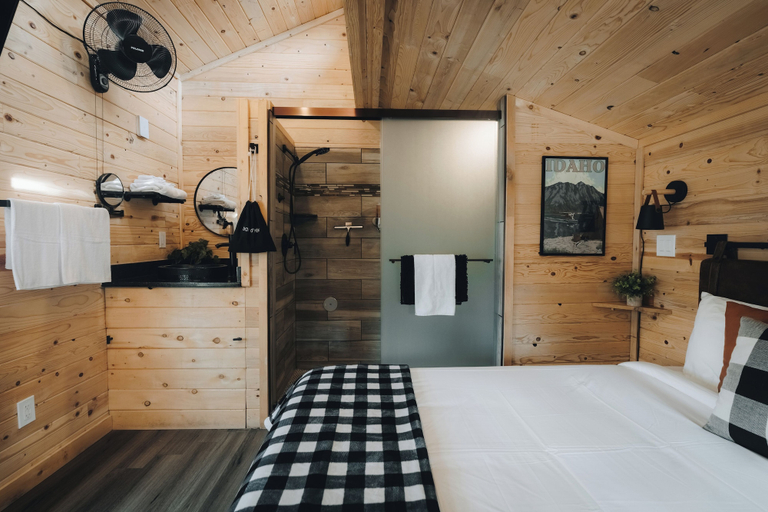 Bedroom 2, Blue Buffalo Resort, Fremont
