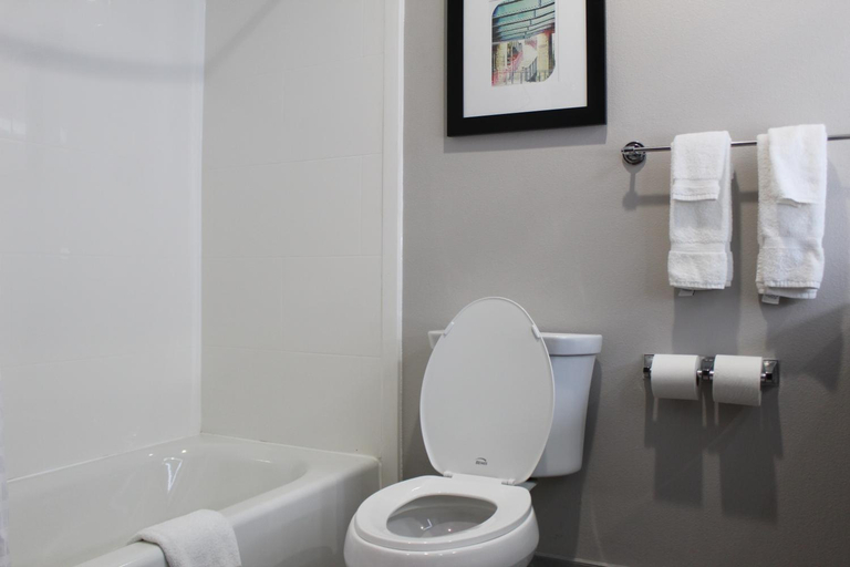 Bathroom 4, La Quinta Inn & Suites Schertz, Guadalupe