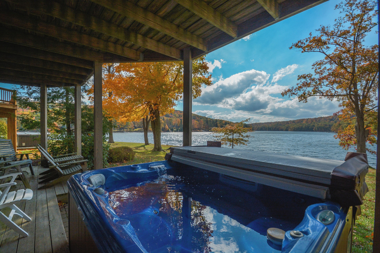 Sport & Beauty, At Lake's Edge by Taylor Made Deep Creek, Garrett