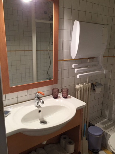 Bathroom 5, Les Huguets, Lot-et-Garonne