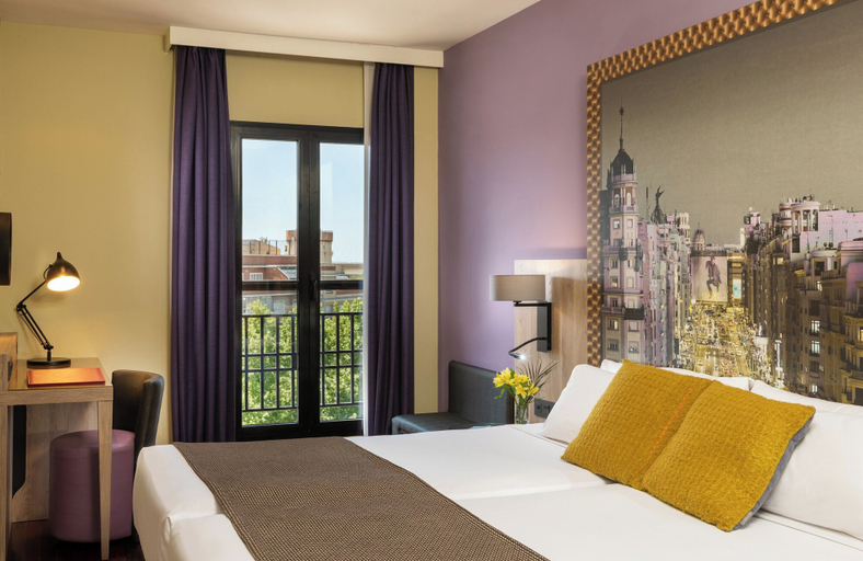 Bedroom 3, Leonardo Hotel Madrid City Center, Madrid