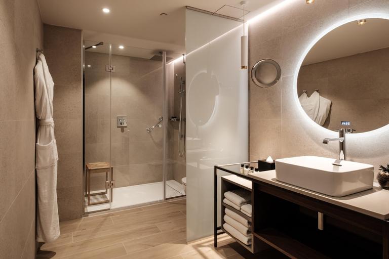 Bathroom 5, Hyatt Regency Malta, St Julian's