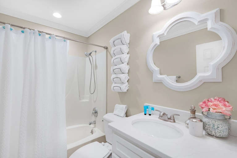 Bathroom 3, Nautical Watch E-4, Bay