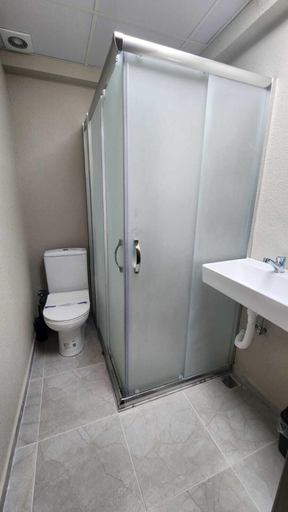 Bathroom 5, Moda Hotel, Merkez