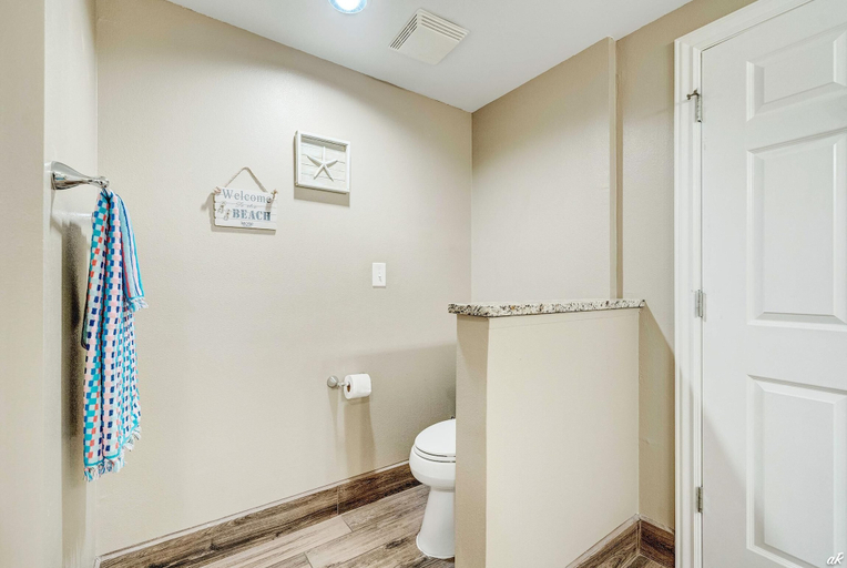 Bathroom 4, Majestic Beach Towers 2-901, Bay