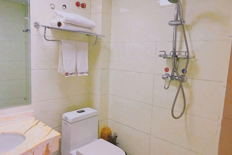 Bathroom 3, Kesheng Business Hotel, Shiyan