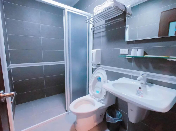 Bathroom 3, Turn Left B&B, Penghu