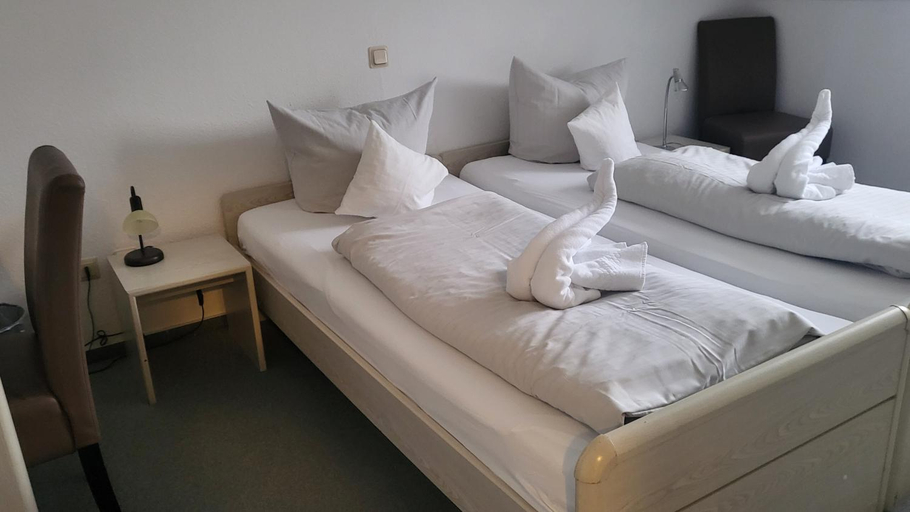 Bedroom 4, Landgasthaus Romerhof, Miltenberg