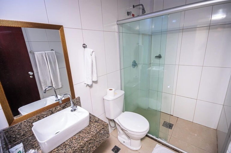 Bathroom 5, Hotel Dan INN Express Salvador By Nacional Inn, Salvador
