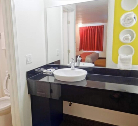 Bathroom 4, Motel 6 Erie, PA, Erie